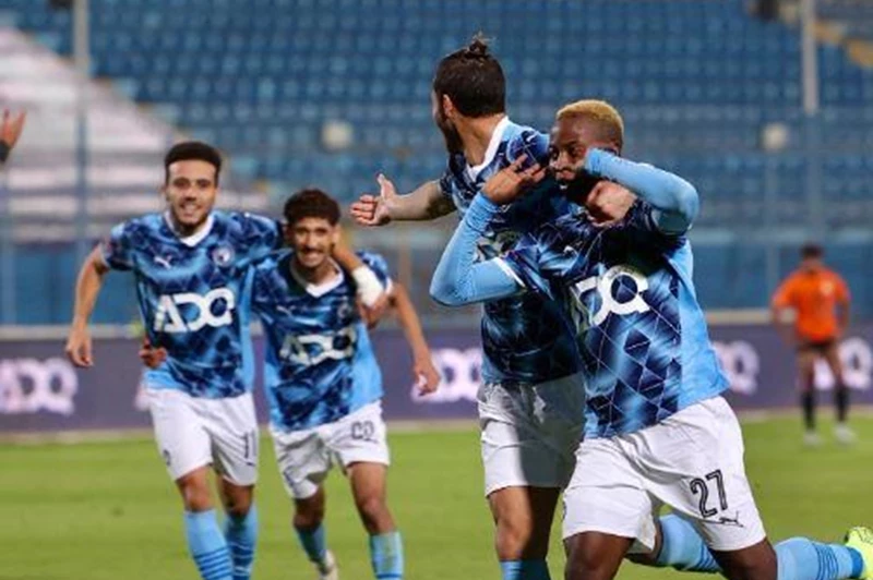 تأثير غياب مصطفى فتحي وإيجولا على بيراميدز في مواجهة صنداونز: أهداف حاسمة وتجارب أفريقية